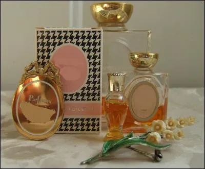 Qui est à l'origine de cette gamme prestigieuse de parfums fleurant délicatement le muguet ?