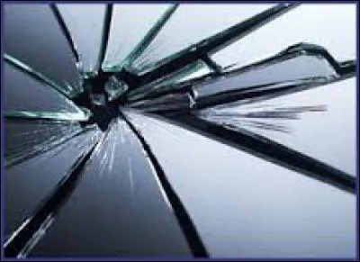 D'après une célèbre superstition, quel objet que l'on brise peut nous apporter 7 ans de malheur ?