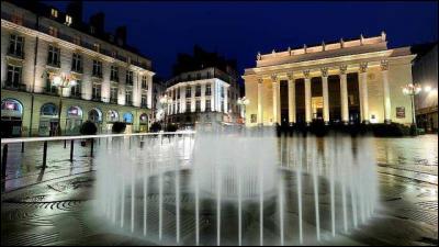 À 50 km de l'océan, Nantes. Qui sont ses habitants ?