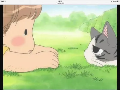 Comment s'appelle ce petit garçon qui a recueilli le petit chat Chi ?