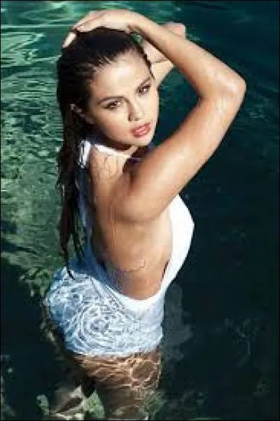 Dans sa première série, comment s'appelle-t-elle ?