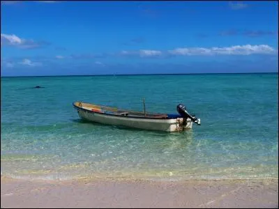 Département et région française d'outre-mer - la ville de Mamoudzou - la langue swahili - une biodiversité très riche