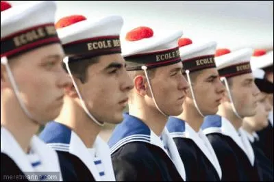 Le mousse est un jeune marin apprenti.