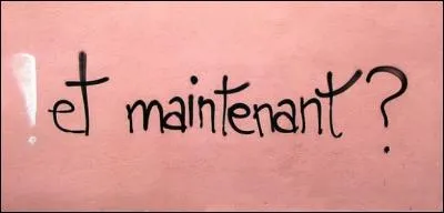 En 1961, quel chanteur français connaît le succès avec le titre "Et maintenant" ?