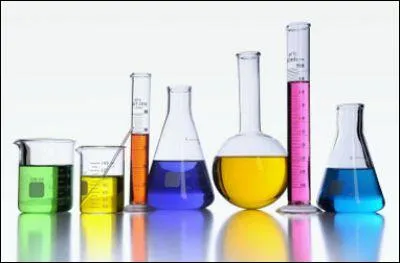 Il est 16h, Marion entre dans une autre salle. Elle voit ceci posé sur une table. Quelle matière va-t-elle avoir ?