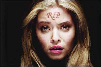 Alison est "morte" à quel âge ?