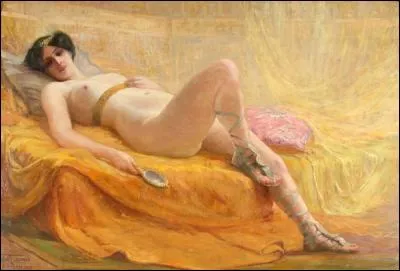 Courtisane réputée et riche, elle aurait servi de modèle à Praxitèle son amant pour l'Aphrodite de Cnide. Qui est-elle ?