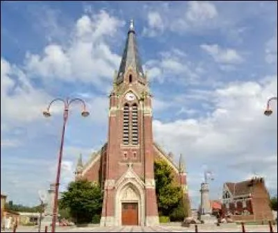 Commune des Hauts-de-France, dans l'arrondissement de Lens, Noyelles-sous-Lens se trouve dans le département ...