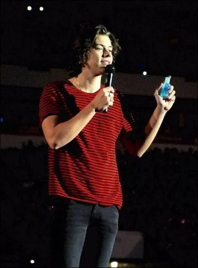 Quel membre du groupe pense qu'Harry est le meilleur cuisinier du groupe ?