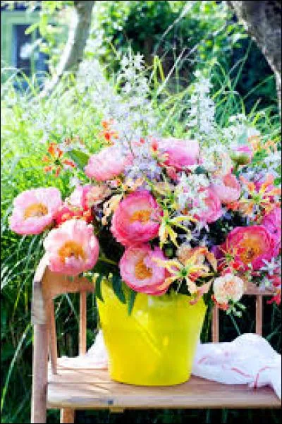 Plaque sur laquelle un peintre prépare ses couleurs :