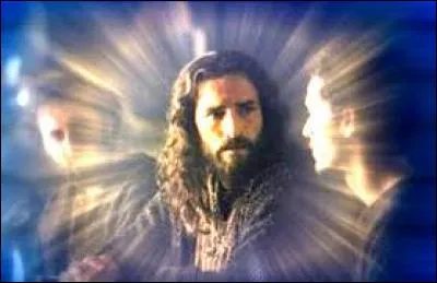 - On fête votre naissance avec une fête en particulier : Noël. C'est le 25 décembre, et ce n'est même pas votre anniversaire. Avec quelle fête romaine votre faux anniversaire coïncide-t-il alors ?