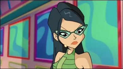 Comment s'appelle l'ennemie de Bloom ?