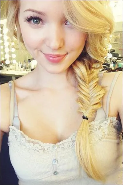 Dans quelle série joue-t-elle ?