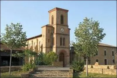 Voici l'église Notre-Dame-de-la-Nativité de Plagne. Commune de Haute-Garonne, elle se situe dans la nouvelle région ...