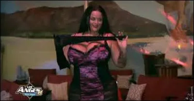 Quel est le projet pro de Sarah à Hawaï ?