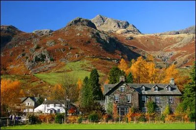 Quel pays possède un comté nommé "Cumbria" ?