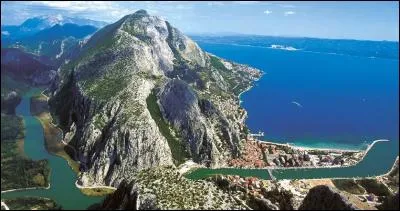 Dans quel pays devrez-vous vous rendre pour visiter la Dalmatie ?