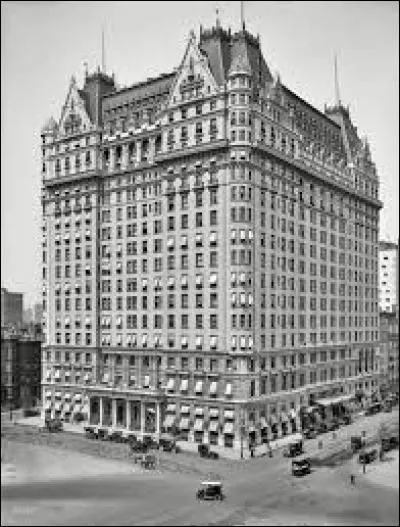 Le Plaza Hotel, situé à New York, apparaît dans un film, lequel ?