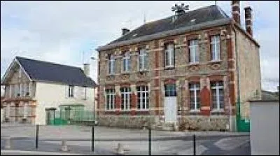 Commune du Grand-Est, Mourmelon-le-Petit est un village du département ...