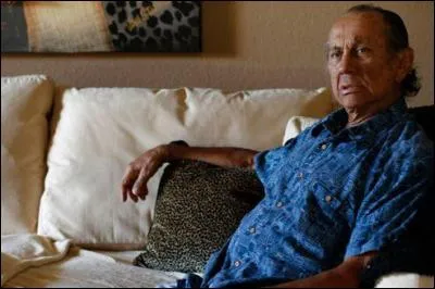 Acteur dans le film "Le Dernier des Mohicans", pour le rôle de Chingachgook, Russel Means était un véritable indien Sioux !