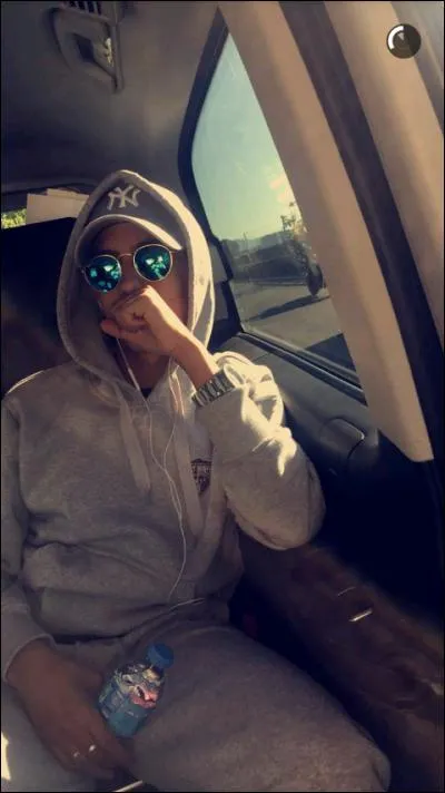 Comment se nomme l'ex de Riane ?