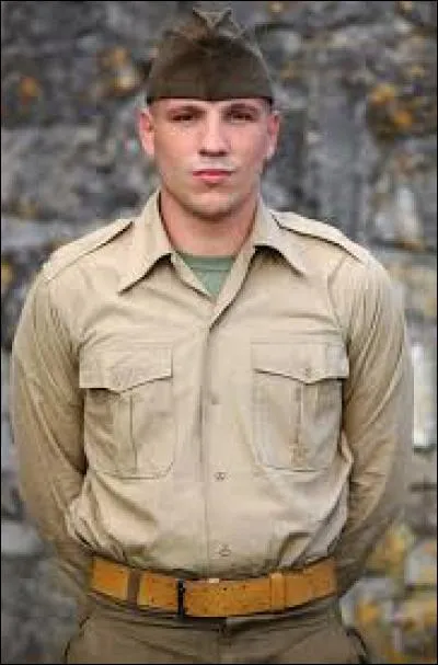 Garde a vous 1 - Quel est le Twitter de Giovani ?