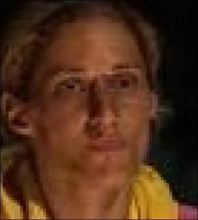 Qui fut la première candidate à quitter l'aventure ?