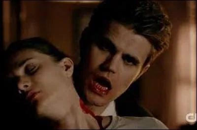 À cause de qui Stefan éteint-il son humanité dans la saison 7 ?