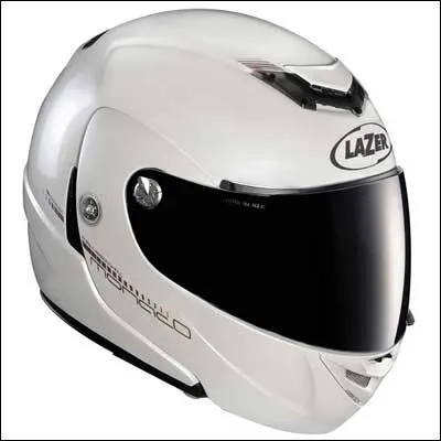 Un casque. Tout de suite, vous pensez à...