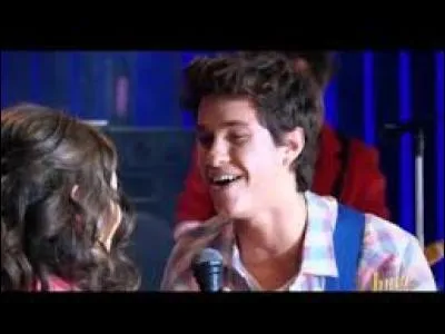 Quel est le titre de la chanson écrite par Simon pour Luna ?