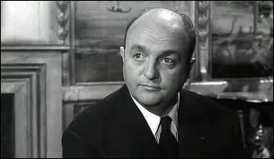 Cet acteur fran&ccedil;ais, n&eacute; le 11 janvier 1916, a jou&eacute; dans de tr&egrave;s nombreux films. Il a &eacute;t&eacute; Chalamont dans "le Pr&eacute;sident", puis l'un des "Tontons flingueurs". De qui s'agit-il ?