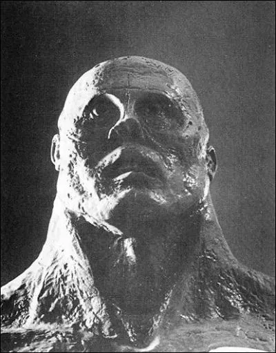 Dans la tradition juive, c'est un homme artificiel façonné en argile et animé par des moyens magiques. Qui est-il ?