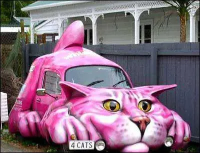 Cette voiture originale représente un animal, lequel ?