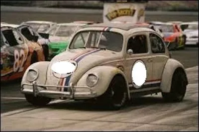 Dans le film "Un amour de Coccinelle" sorti en 1968, quel numéro porte la coccinelle ?