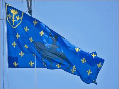 À cette époque et jusqu'au 18e siècle, autour de quoi se bâtit le sentiment national ? (La nation est définie en 1694 comme l'ensemble des habitants d'un même État, d'un même pays, vivant sous les mêmes lois et utilisant le même langage)