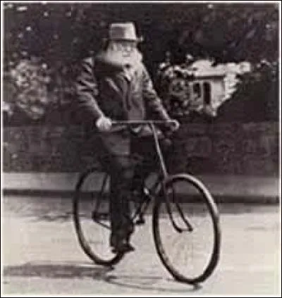 Qui est l'inventeur écossais du pneumatique (en 1887) ?