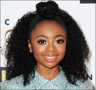 Comment s'appelle la petite sur d'Emma Ross ?