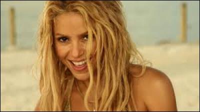 Vrai ou faux ?
Shakira, de son véritable nom Shakira Isabel Mebarak Ripoll, est née le 2 février 1977 en Colombie et exerce depuis un petit bout de temps l'activité de chanteuse.