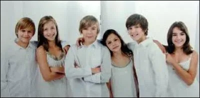 Vrai ou faux ? 
Le véritable groupe Vox Angeli était composé d'Étienne, Louis-Alexander, Claire, Iris, Mathis et Lola.