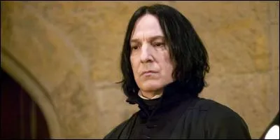 Dans quel "Harry Potter" Severus Rogue meurt-il ?