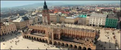 Dans quel pays se situe la ville de Cracovie ?
