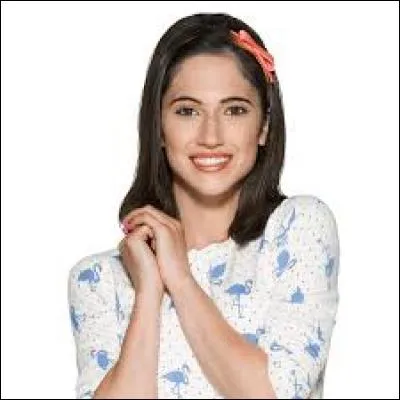 Comment s'appelle-t-elle et qui est-elle pour Violetta ?