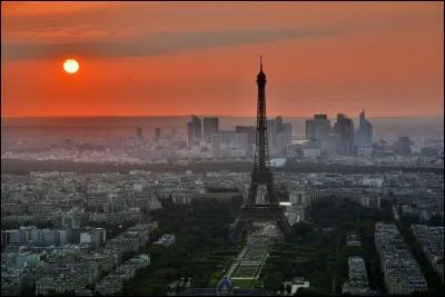 Dans quel pays se situe la commune de Poil ?