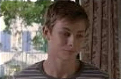 Qu'est-ce qui met Hugo mal à l'aise ?