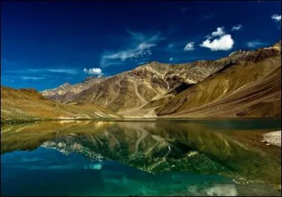 Ce magnifique lac se situe en Inde. Mais quel est son nom ?
