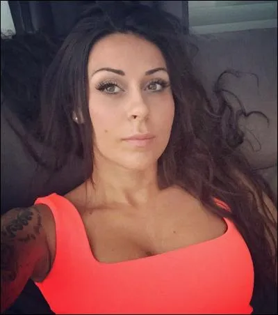 Comment s'appelle la meilleure amie de Shanna dans les Marseillais ?