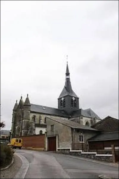 Voici l'église Saint-Pierre, à Tagnon. Commune Ardennaise, elle se trouve en région ...