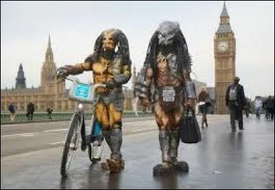 Avez-vous reconnu ces deux célèbres extraterrestres du cinéma ? Ces deux redoutables créatures portent le nom de :