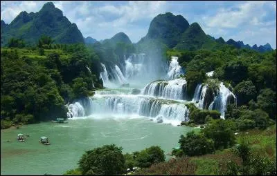 Où se trouvent les chutes Ban Gioc ?