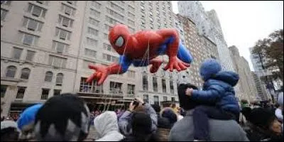 Quel héros Marvel est "l'homme-araignée" ?